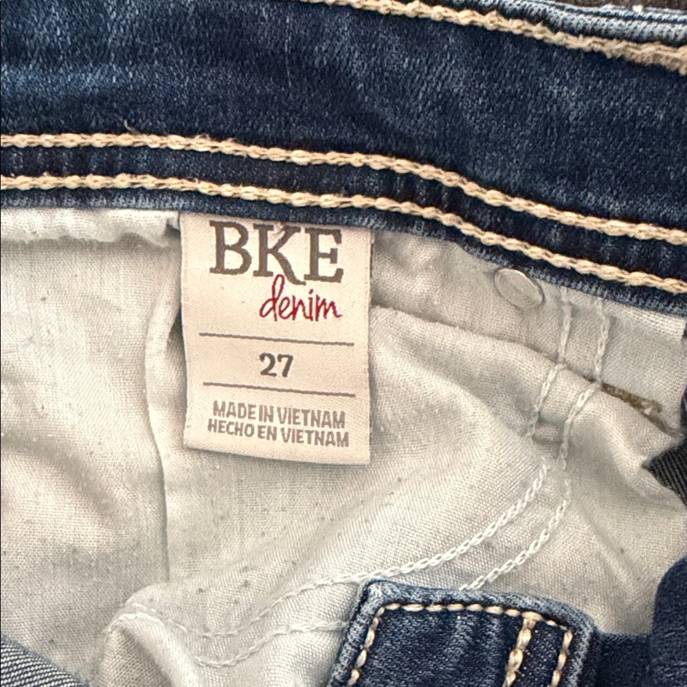 BKE Stella Cropped Stretch Jeans in Faded Blue Wash - Picture 4 of 4